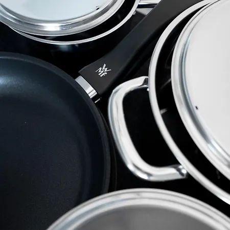 Appartement Black & White - Balkon, Netflix, Nespresso, Zentral, Messe