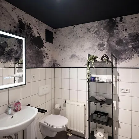 Appartement Black & White - Balkon, Netflix, Nespresso, Zentral, Messe *