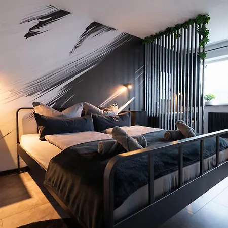 Black & White - Balkon, Netflix, Nespresso, Zentral, Messe Chemnitz